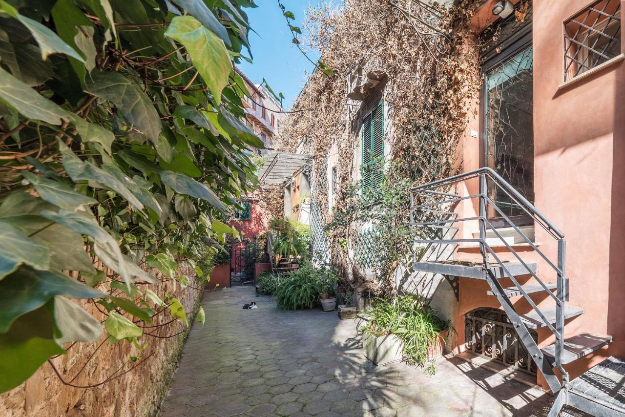 Domus Claudiae - Fromhometorome Buitenkant foto